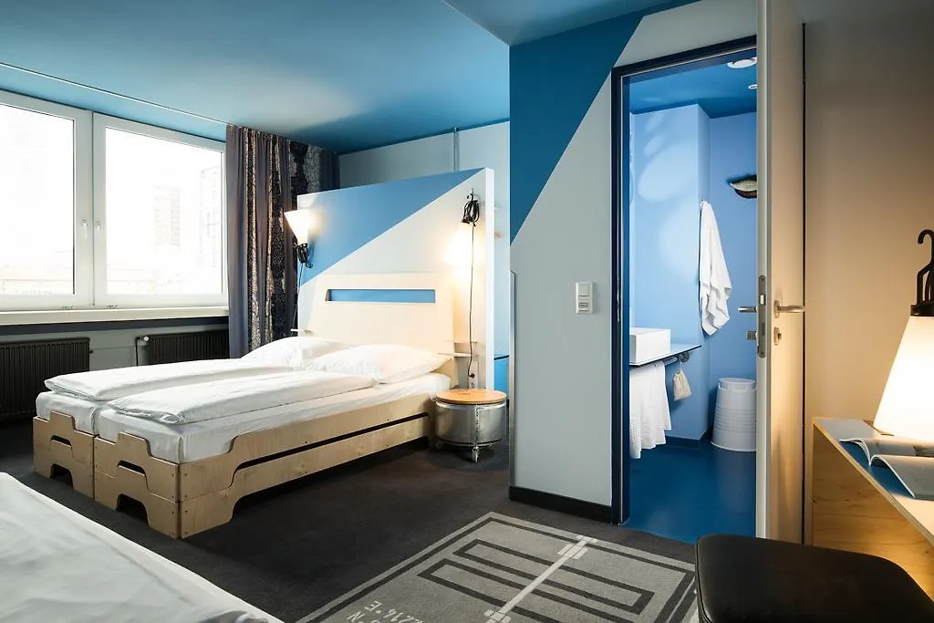 Otel Superbude Hamburg St Georg