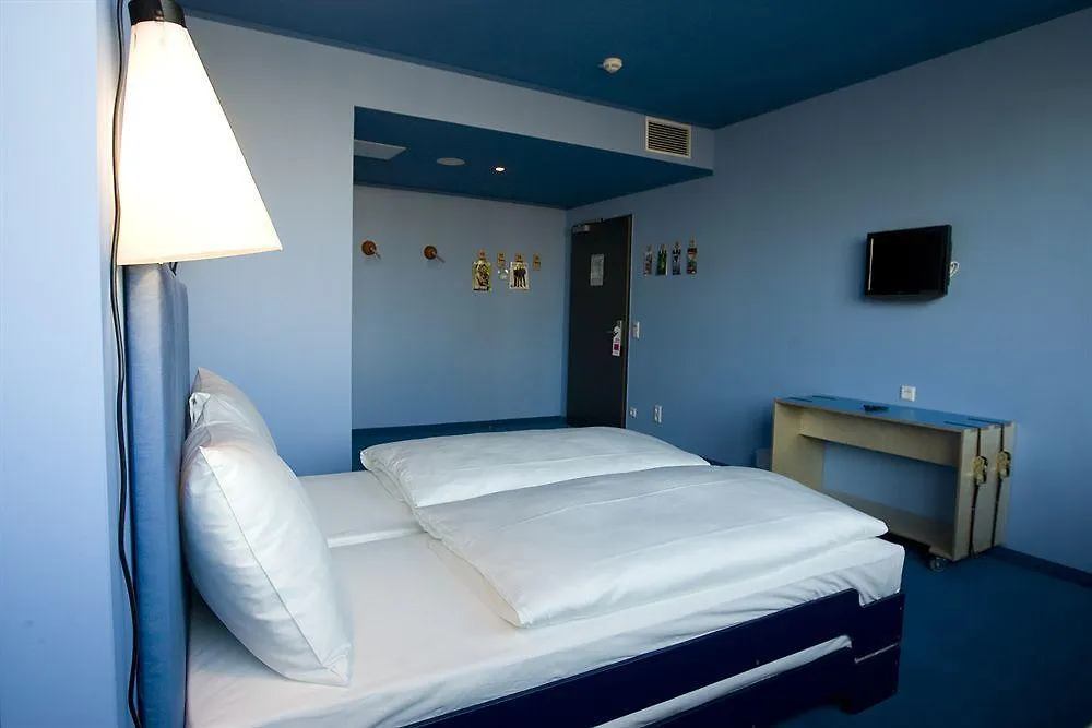Superbude Hamburg St Georg Otel