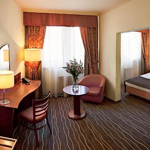 Luxury Family Bila Labut 4* Prag